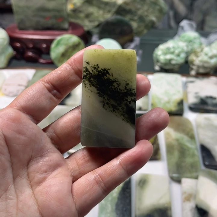 独山玉颈饰未镶嵌葫*