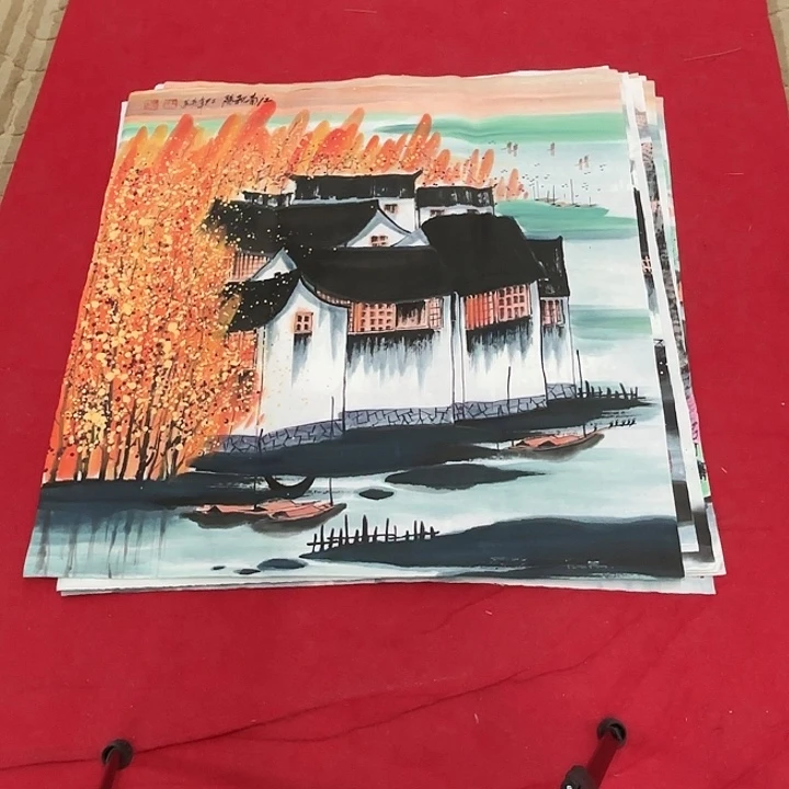 国画花鸟等图案为一体而成