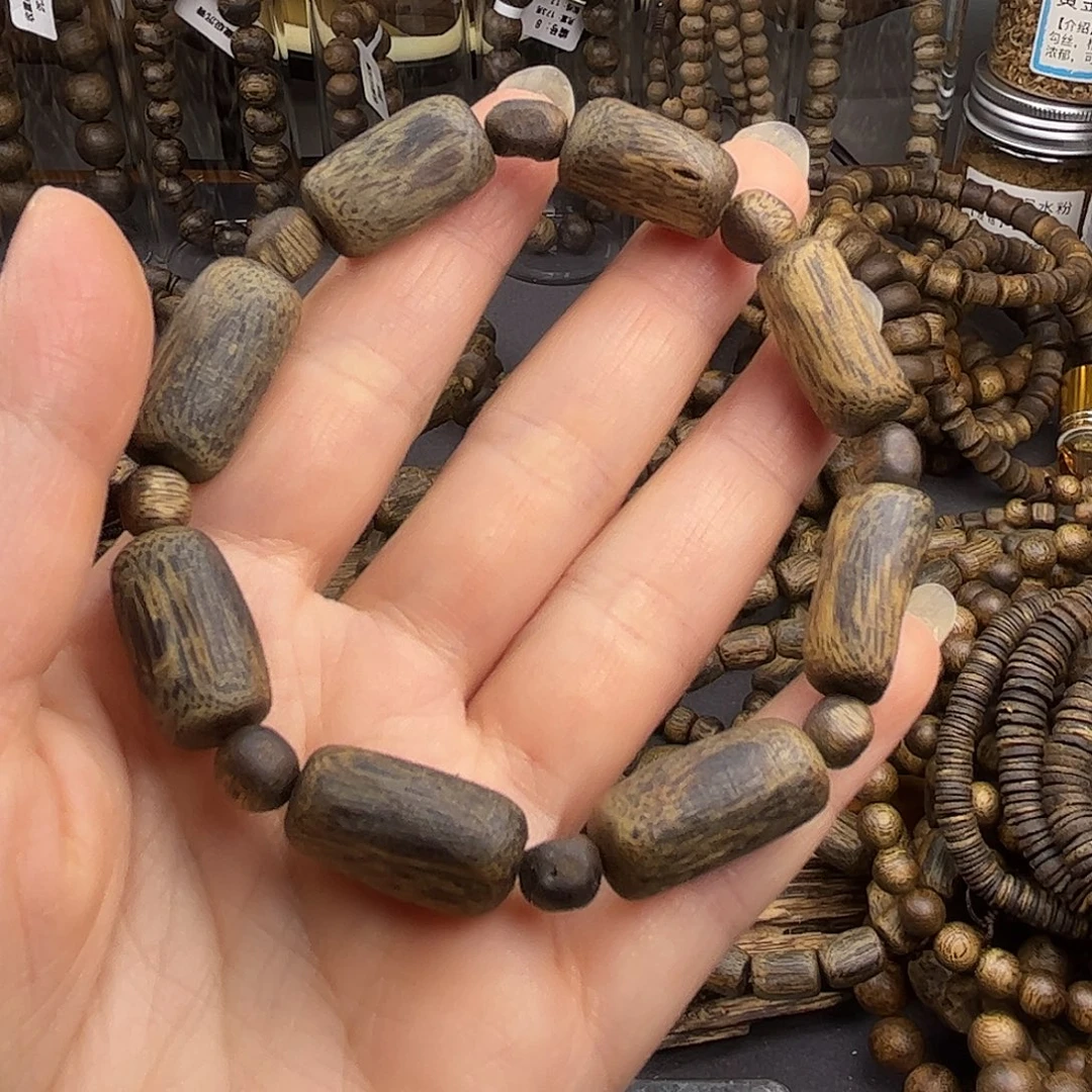 ****࿐手串沉香海南莺歌绿奇楠