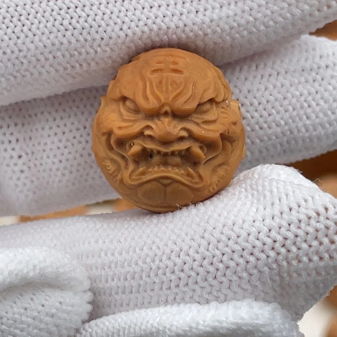 文玩核桃吊坠猴头核桃雕刻