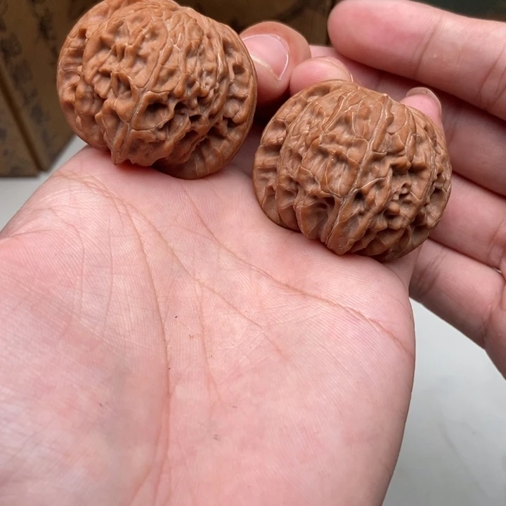 吊坠文玩核桃浮**记