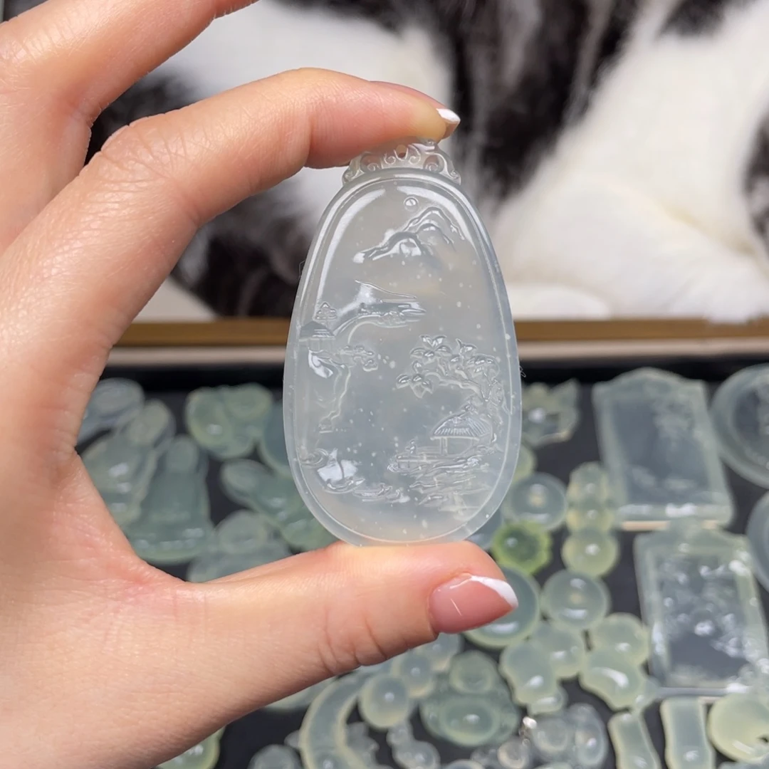 蛇纹石玉未镶嵌颈饰