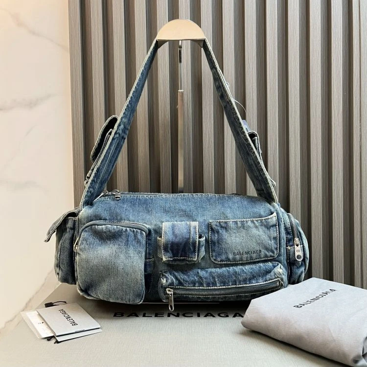 95新/巴黎世家/C6845658762/[MQR1210B0010]