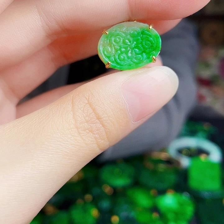 翡翠银S925镶嵌颈饰多样性