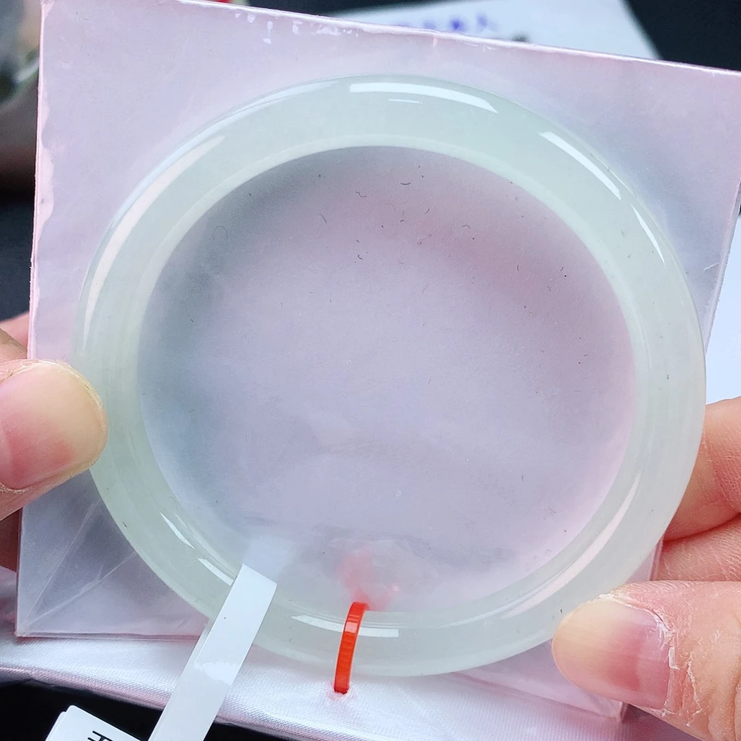 翡翠手镯未镶嵌59圈