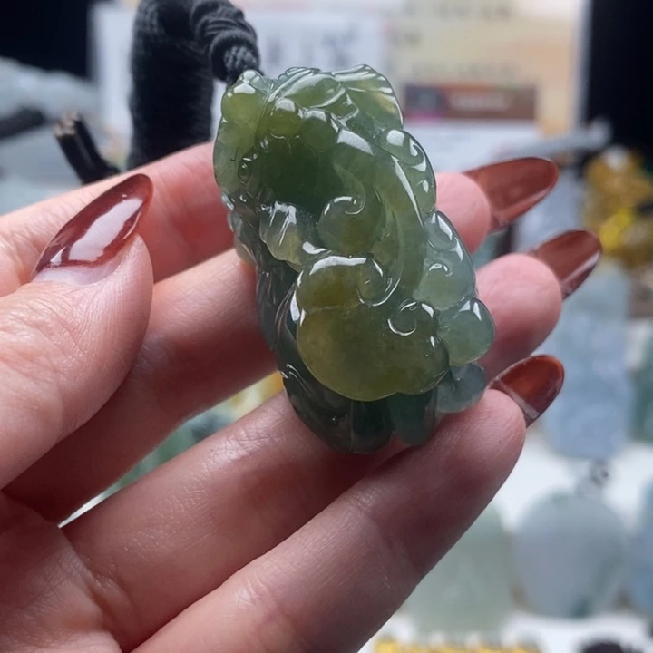 翡翠未镶嵌颈饰翡翠挂件