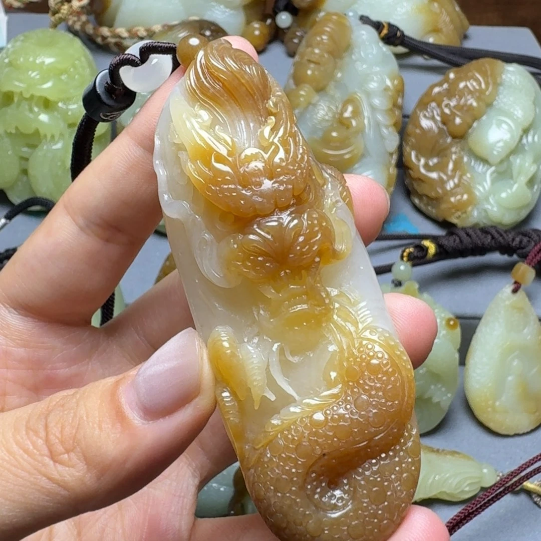 颈饰未镶嵌和田玉
