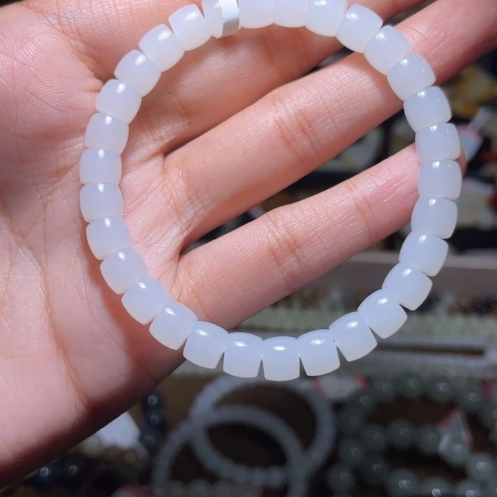 *****和田玉未镶嵌手链