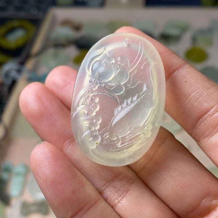 蛇纹石玉颈饰未镶嵌