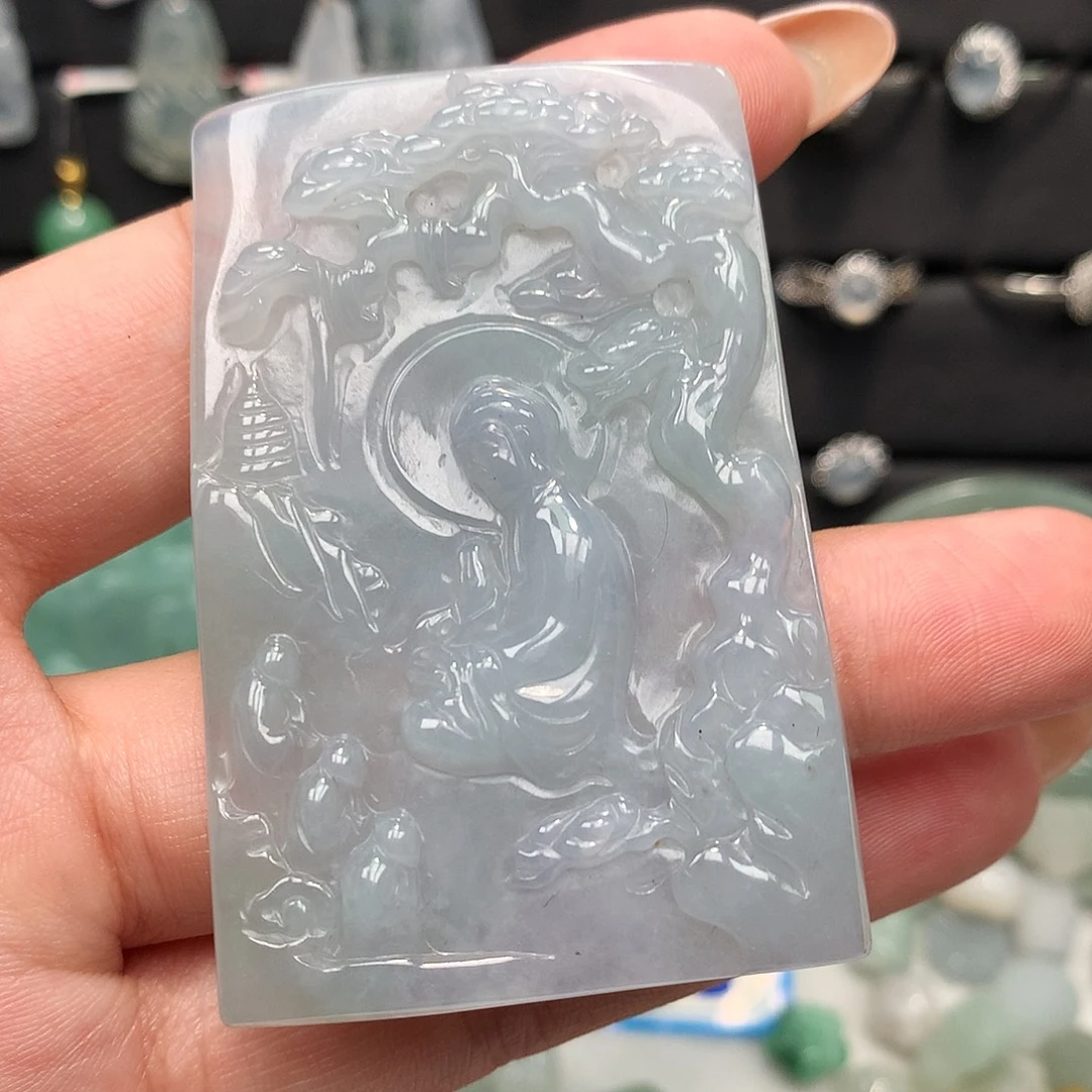 翡翠未镶嵌颈饰玉牌