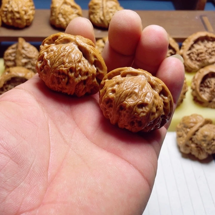 文玩核桃把件宫灯