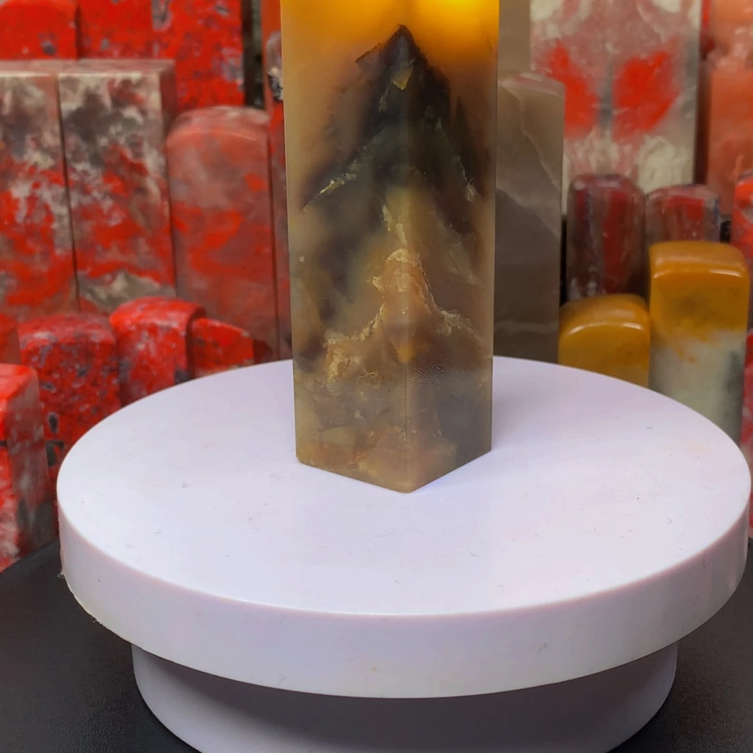 昌化石老黄泼墨彩印章