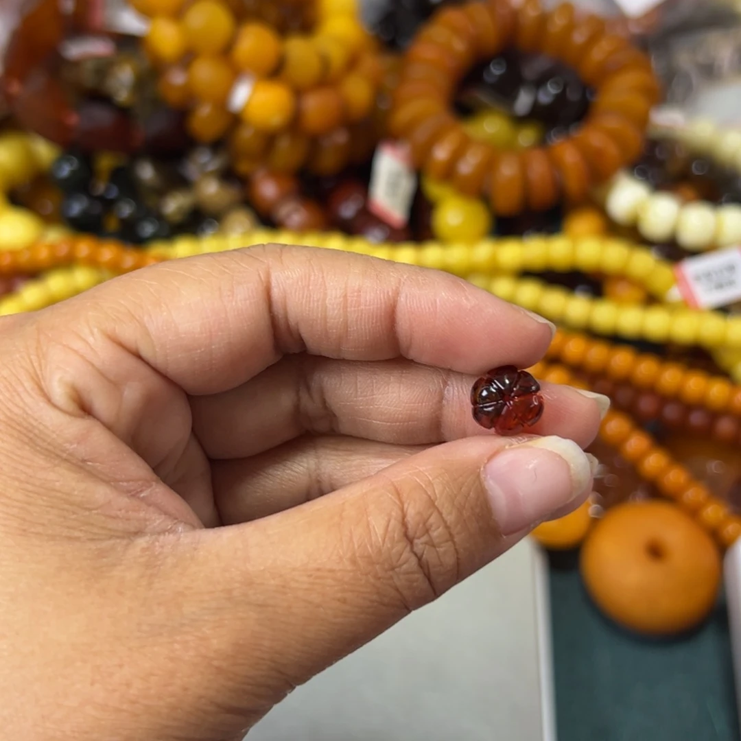 琥珀珠宝奇石未镶嵌1472