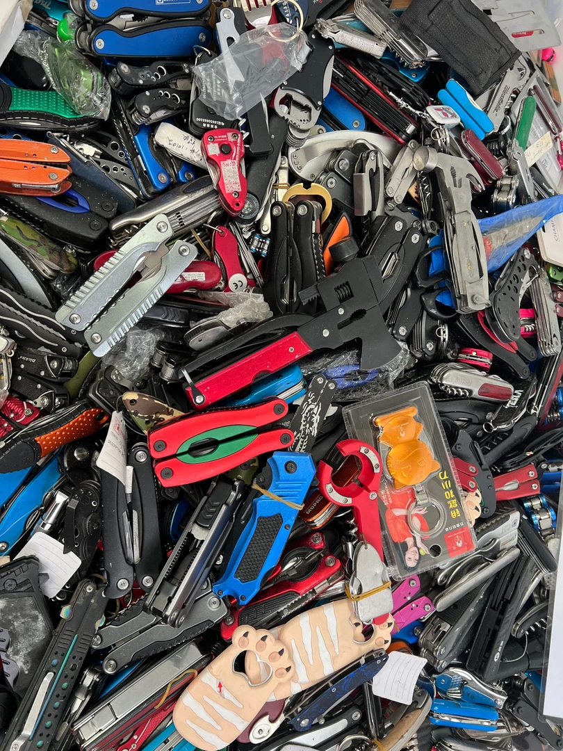 【直播间专属链接2.15】外贸尾货钳子户外工具默认瑕疵