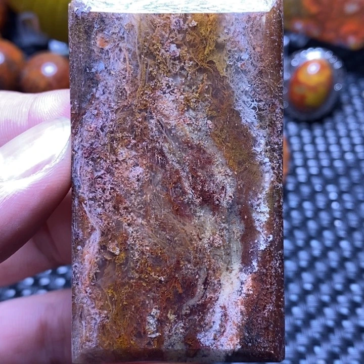 玛瑙/玉髓颈饰未镶嵌金*