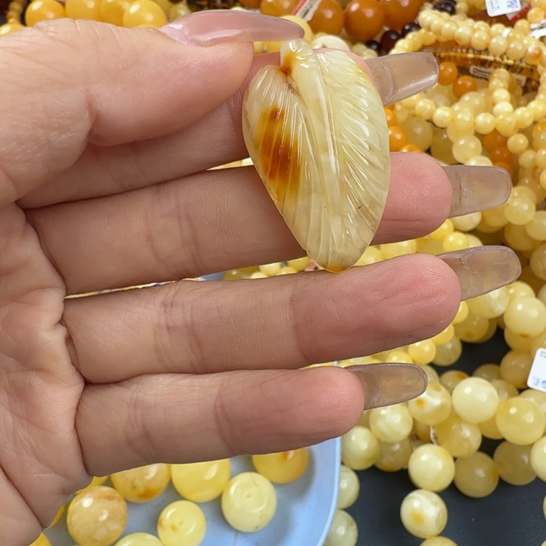 琥珀未镶嵌珠宝奇石