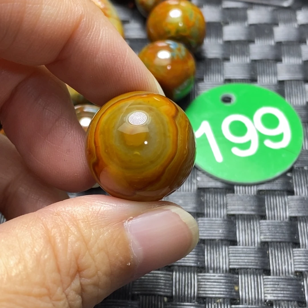 未镶嵌颈饰玛瑙/玉髓玉**雅