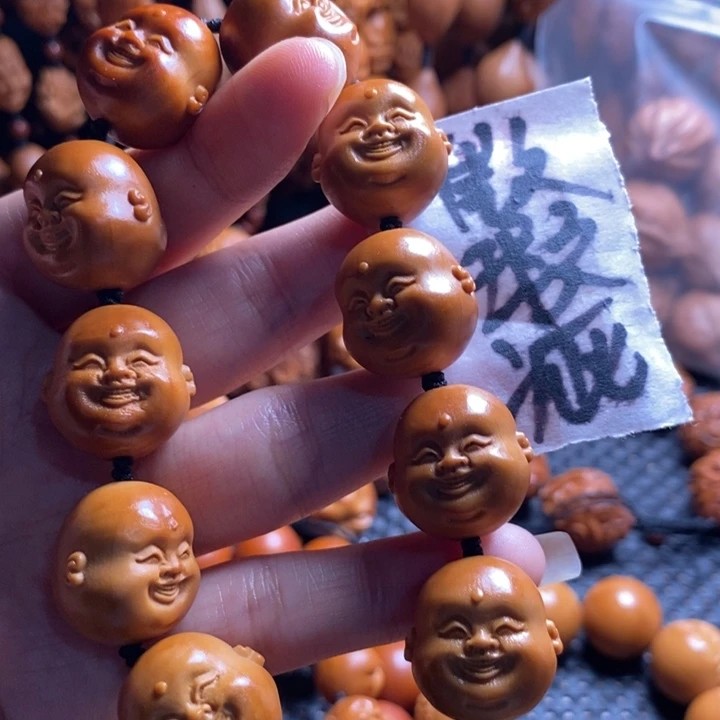 吊坠橄榄核微上色