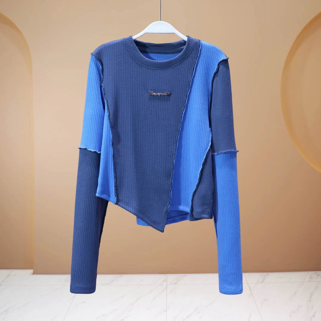 【程二女装】2025设计师款《静谧光影蓝》撞色鱼骨纹圆领打底衫5775