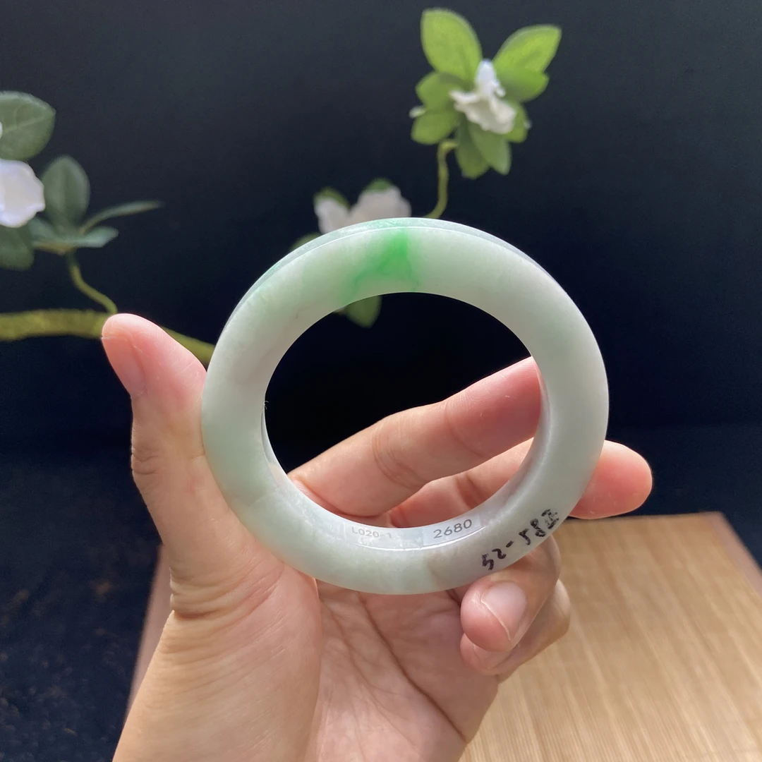镯琪天然翡翠飘红飘阳绿定制