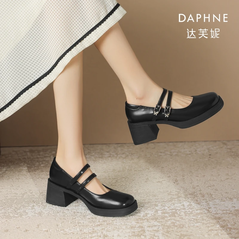 Daphne/达芙妮浅口玛丽珍鞋女春时尚一字扣浅口单鞋粗跟高跟鞋