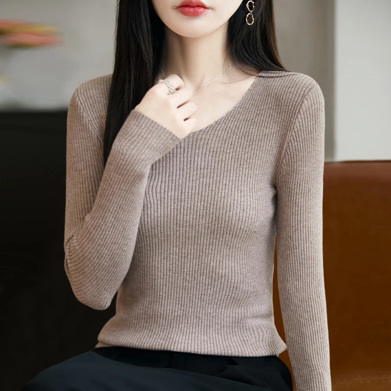 大码女装V领针织打底衫秋冬2025新款宽松遮肚子洋气百搭上衣毛衣