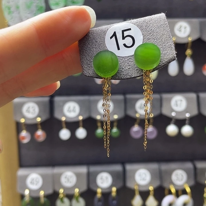 和田玉18K金镶嵌耳饰