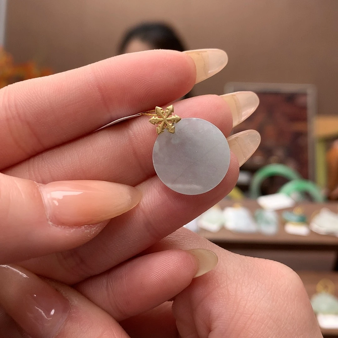 翡翠吊坠(不含链)18K金镶嵌