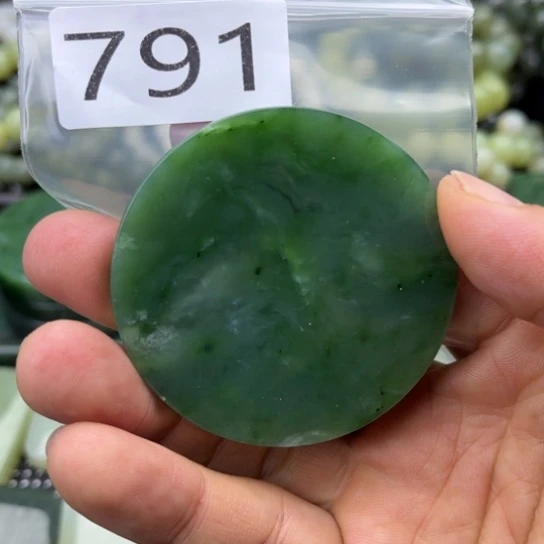 和田玉未镶嵌珠宝半成品