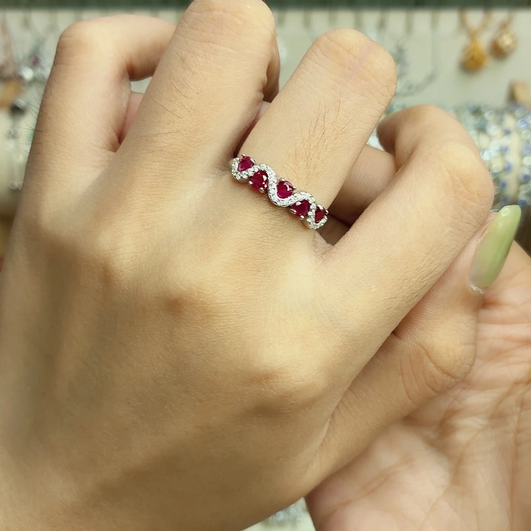 红宝石戒指银S925镶嵌、****?