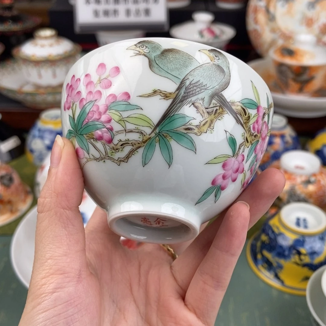 陶瓷的设计师是一个人的