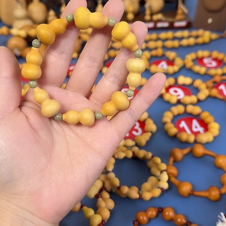 云***步木质类天然葫芦手持手串