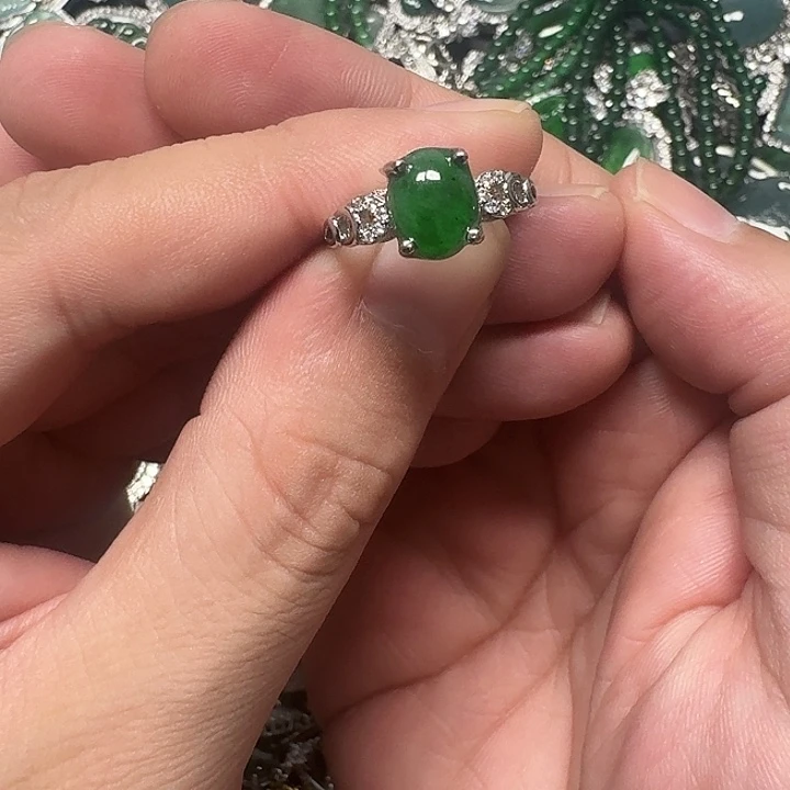 翡翠未镶嵌颈饰天然A货翡翠放漏