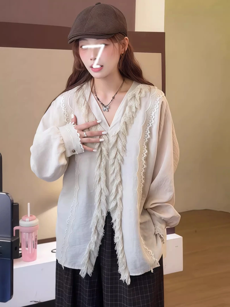 早秋小众设计感新款法式温柔V领蕾丝花边衬衫女宽松显瘦长袖上衣