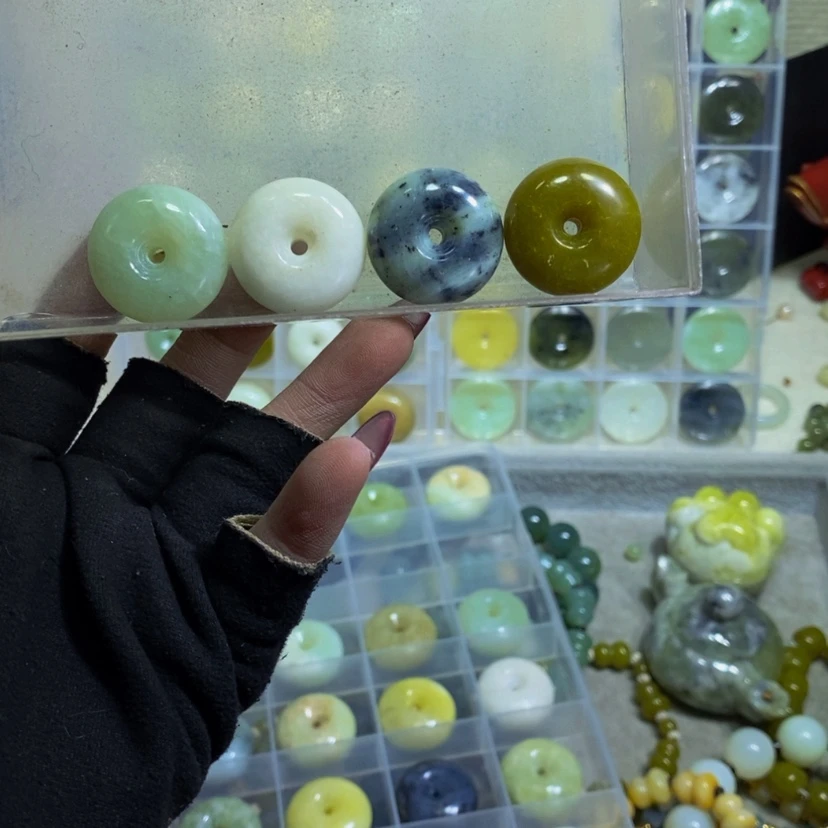 【闪购商品】蛇纹石玉其他未镶嵌63