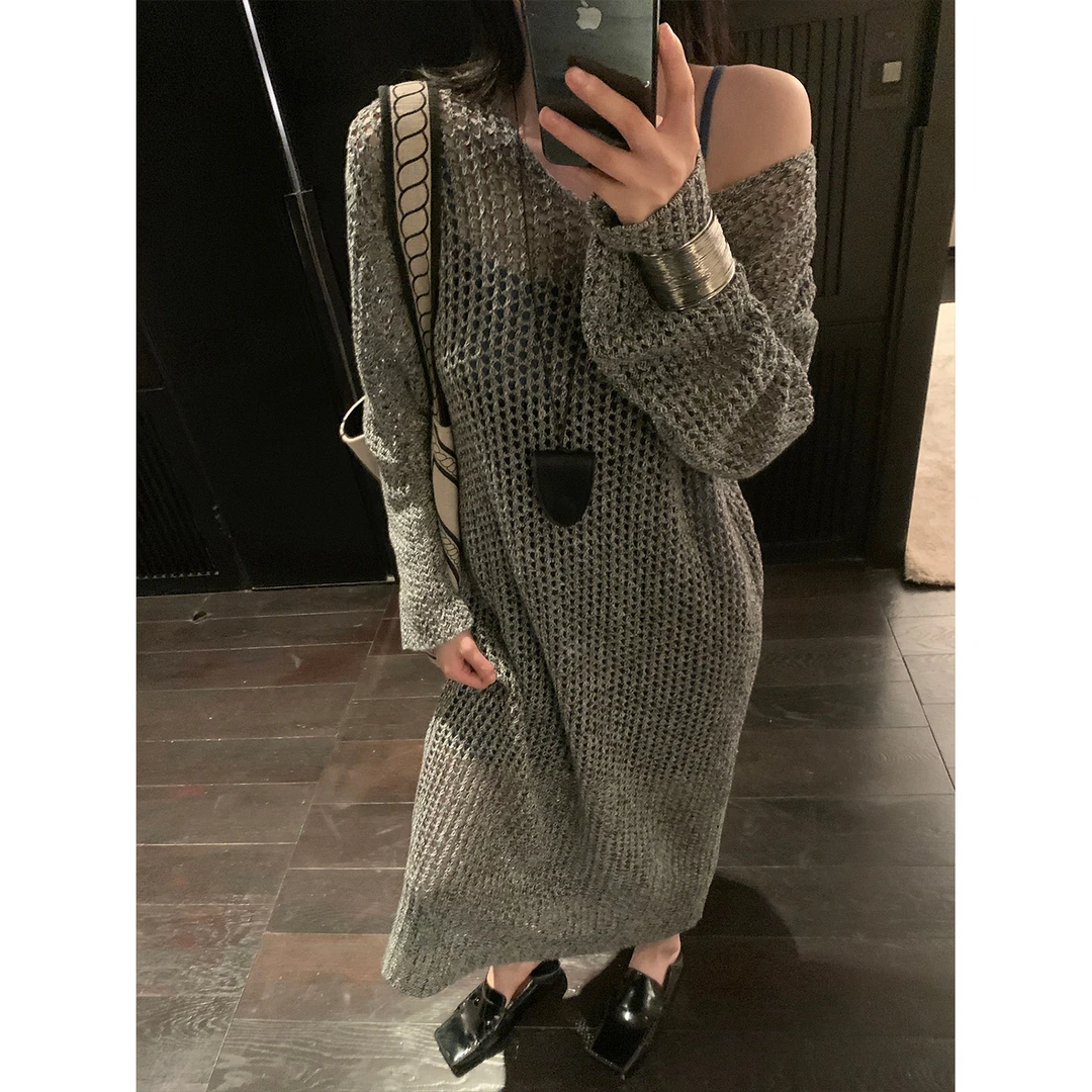 区区欧阳 慵懒感镂空宽松长袖针织连衣裙春季新款女显瘦吊带内搭