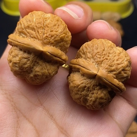 文玩核桃把件35尺麒麟墩