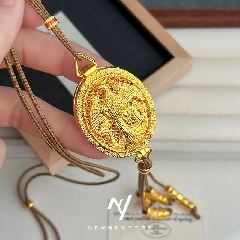 花丝金凤香囊  DG