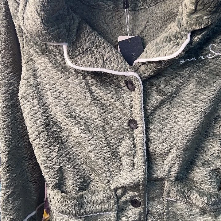 绿色睡衣一身M码暖和