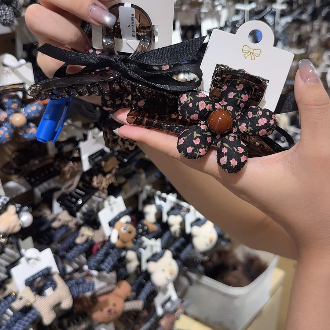 布艺铁合金黑粉小花