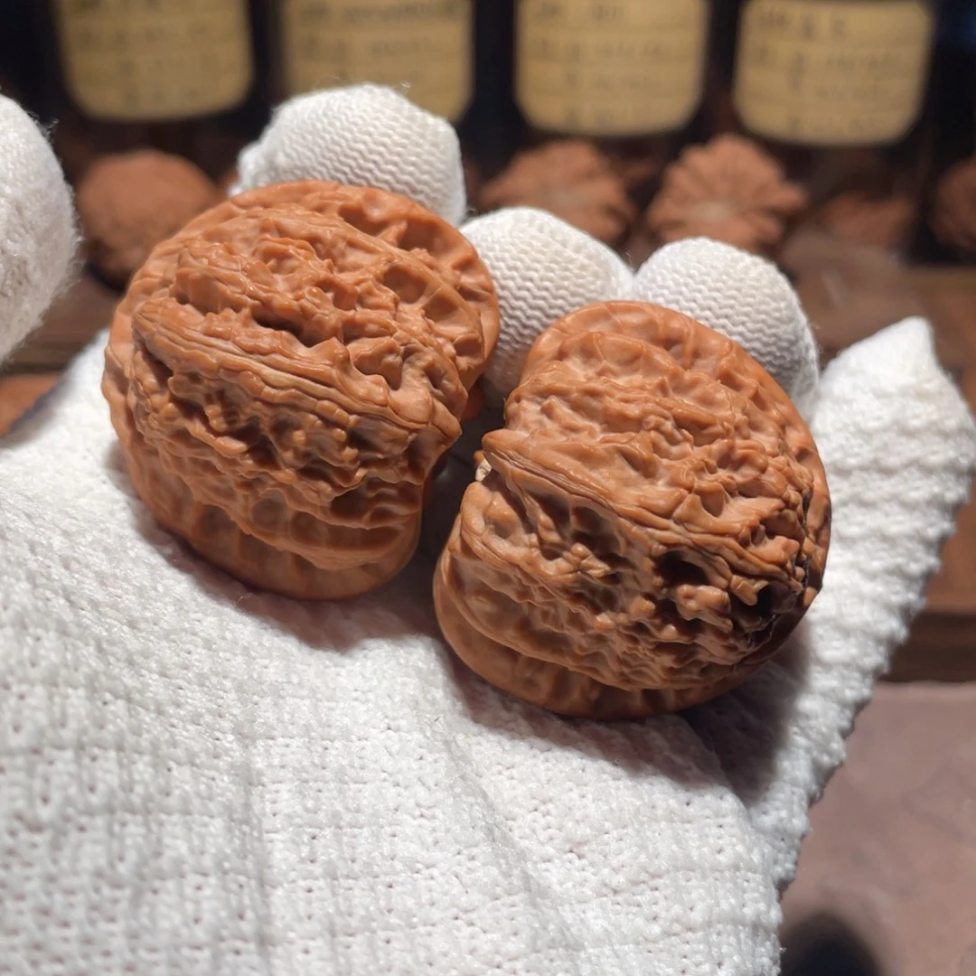 M***吊坠文玩核桃42三角白