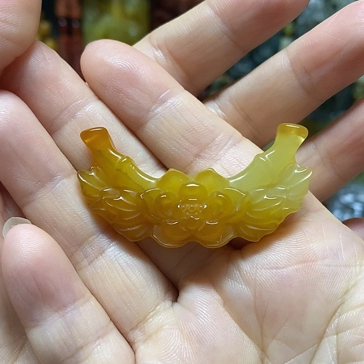 岫玉未镶嵌吊坠(赠链)