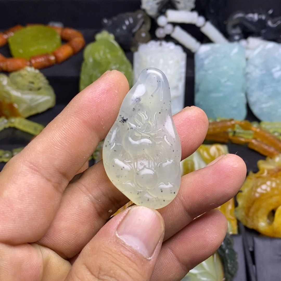 蛇纹石玉项链未镶嵌