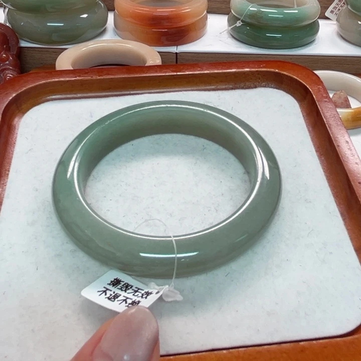 石英质玉手镯合金