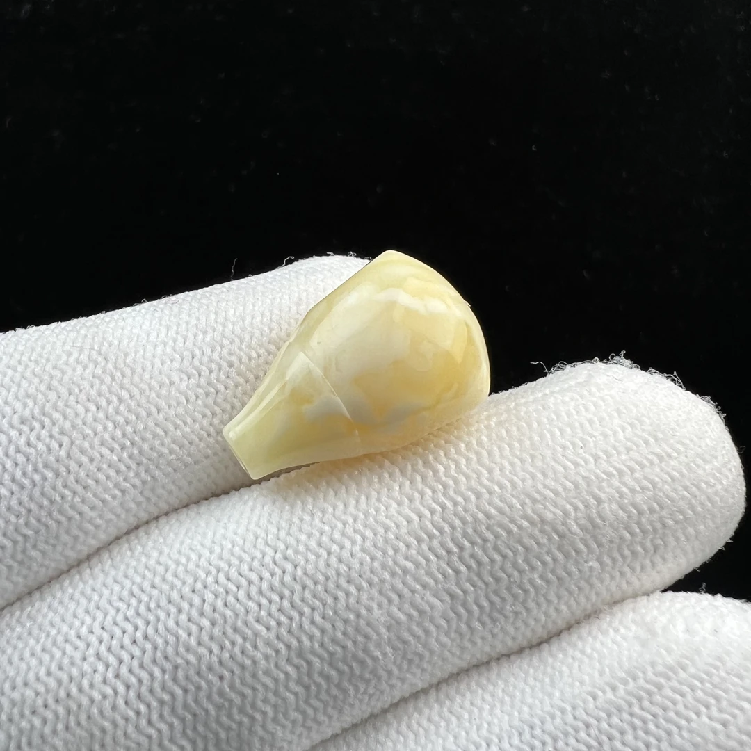 Y2069天然蜜蜡制品 妖花蜜蜡三通14x21mm1.83克抖音基地质检发货