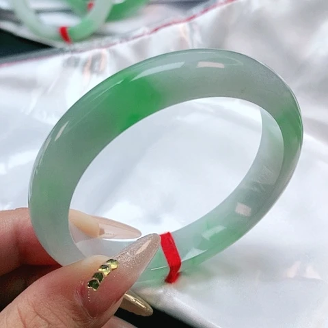 未镶嵌手镯翡翠1997