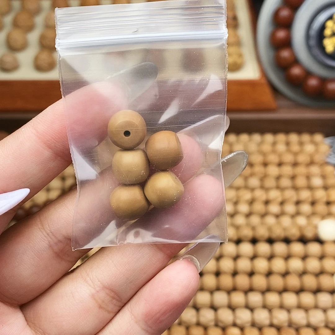 丶***。猴头核桃手串补籽