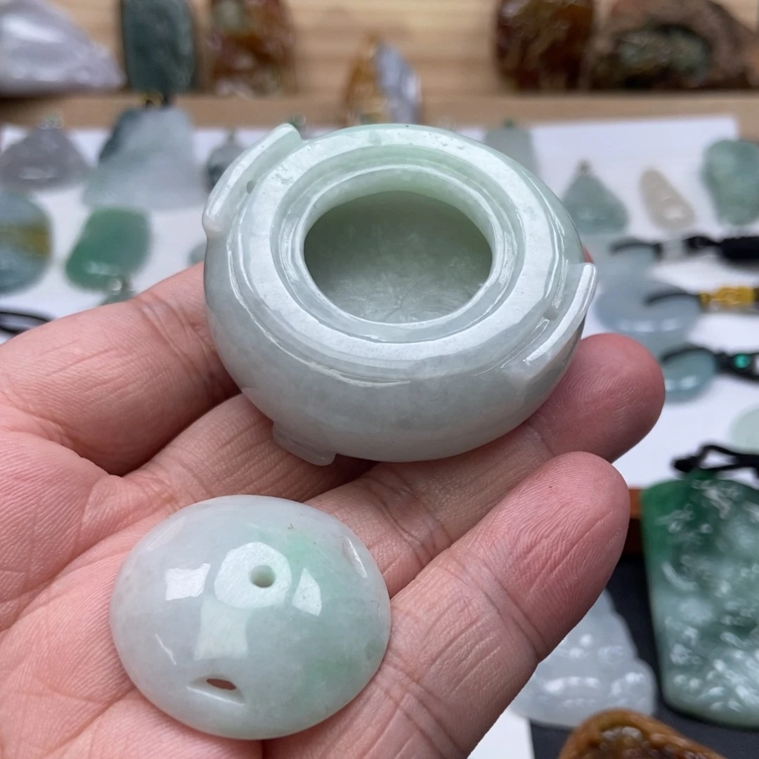 翡翠未镶嵌颈饰香插壶鼎 天然缅甸A货翡翠
