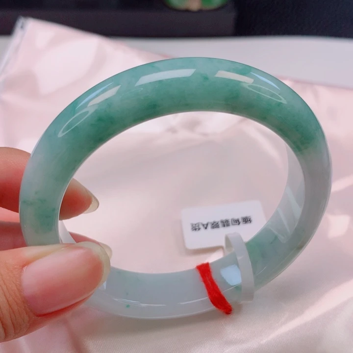 翡翠未镶嵌手镯55圈