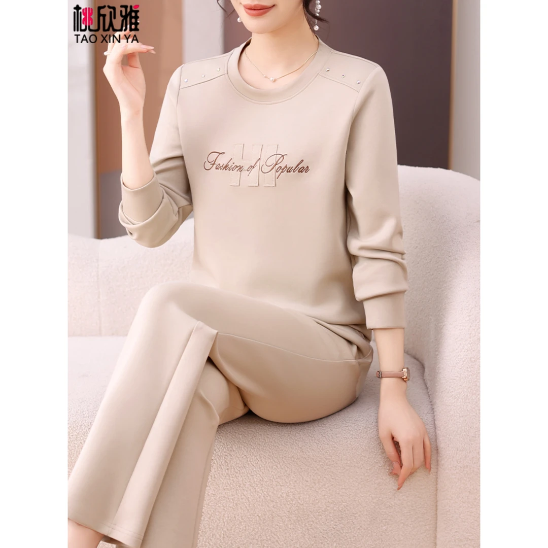 2025新款妈妈秋装运动套装洋气中老年女春秋休闲卫衣两件套40岁50